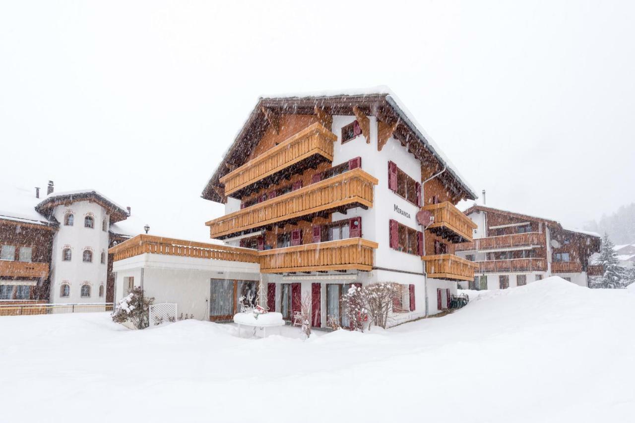 Haus Miranda Graechen Daire Dış mekan fotoğraf